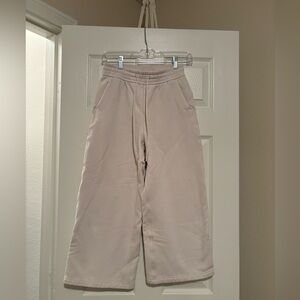 Lululemon Loungeful High-Rise Wide leg cropped pants